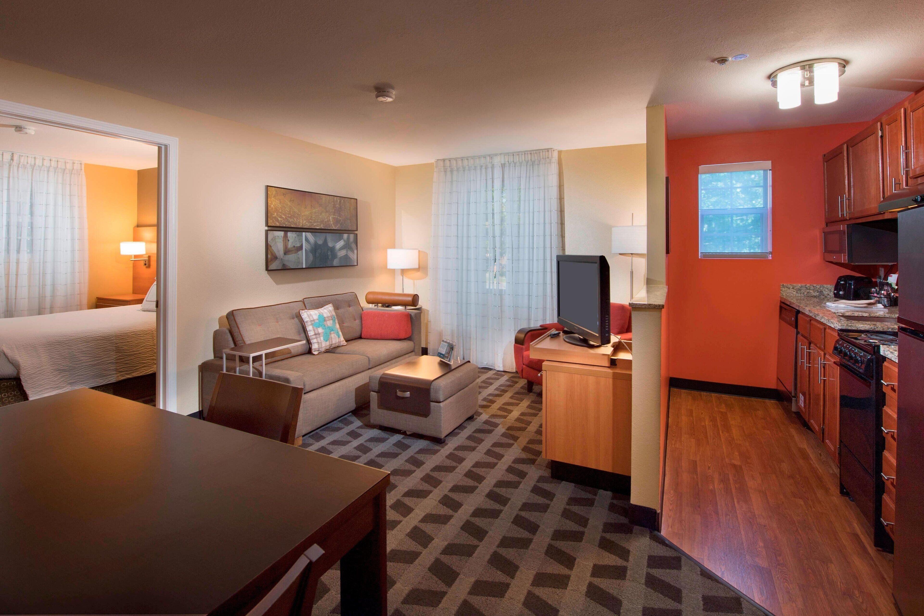 suite, 2 bedrooms | premium bedding, in-room safe, laptop workspace, iron/ironing board