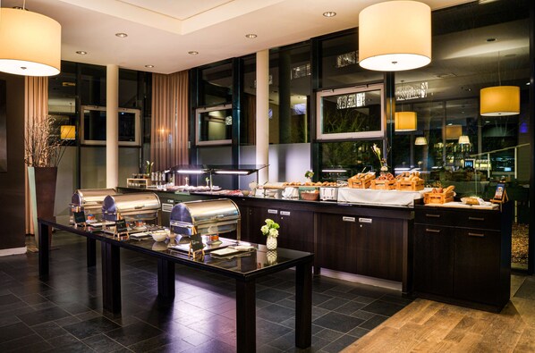 Daily buffet breakfast (EUR 22 per person)