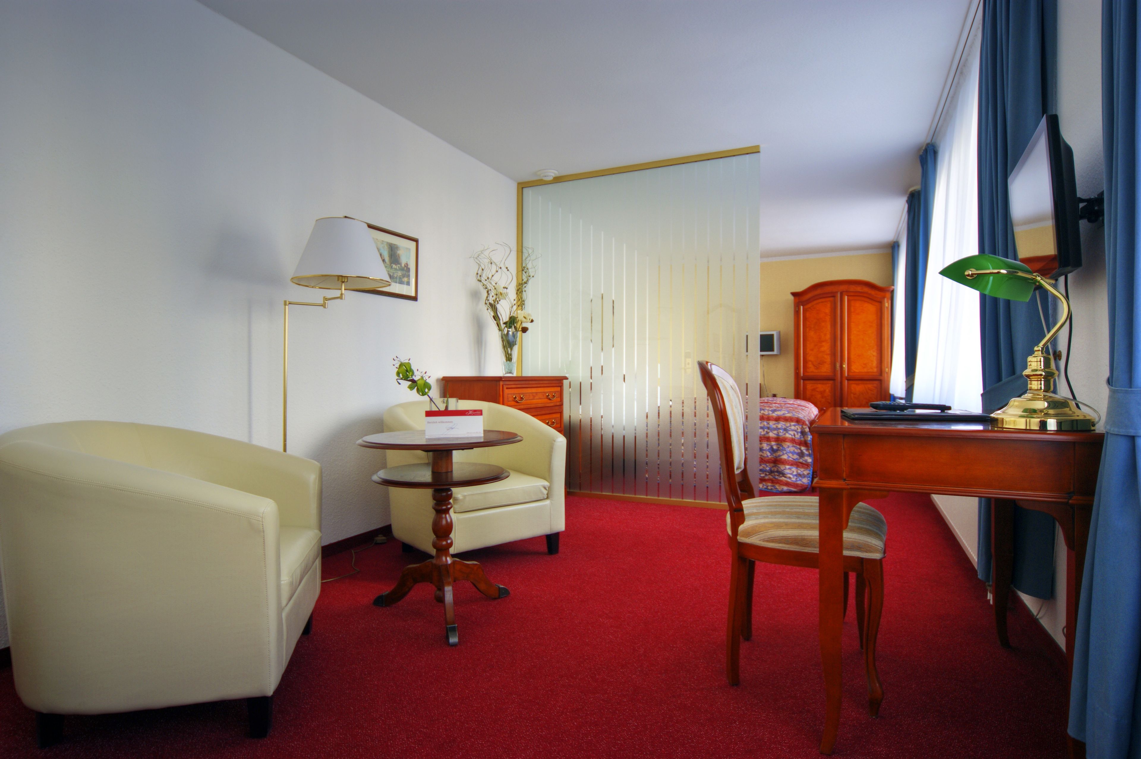 deluxe double room | living area