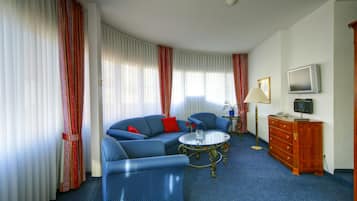 Junior Suite | Living area