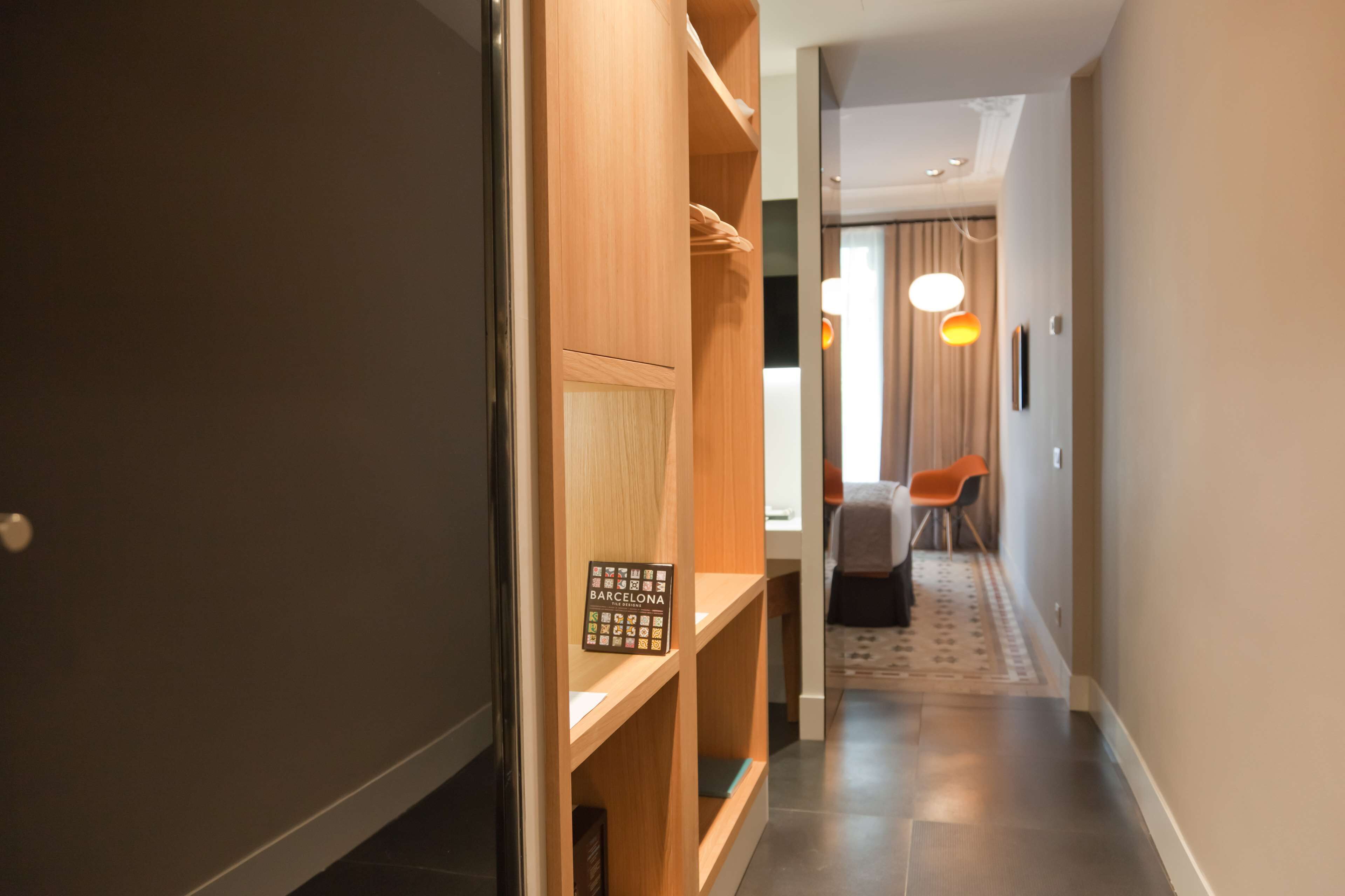 superior room, 1 queen bed | premium bedding, minibar, in-room safe, desk