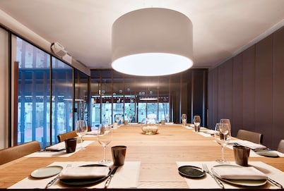 Alexandra Barcelona Hotel, Curio Collection by Hilton