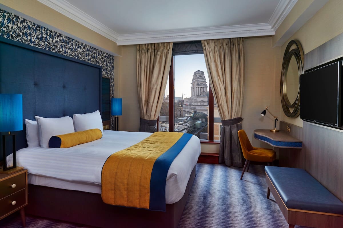 Superior Double Room | 1 bedroom, premium bedding, in-room safe, desk