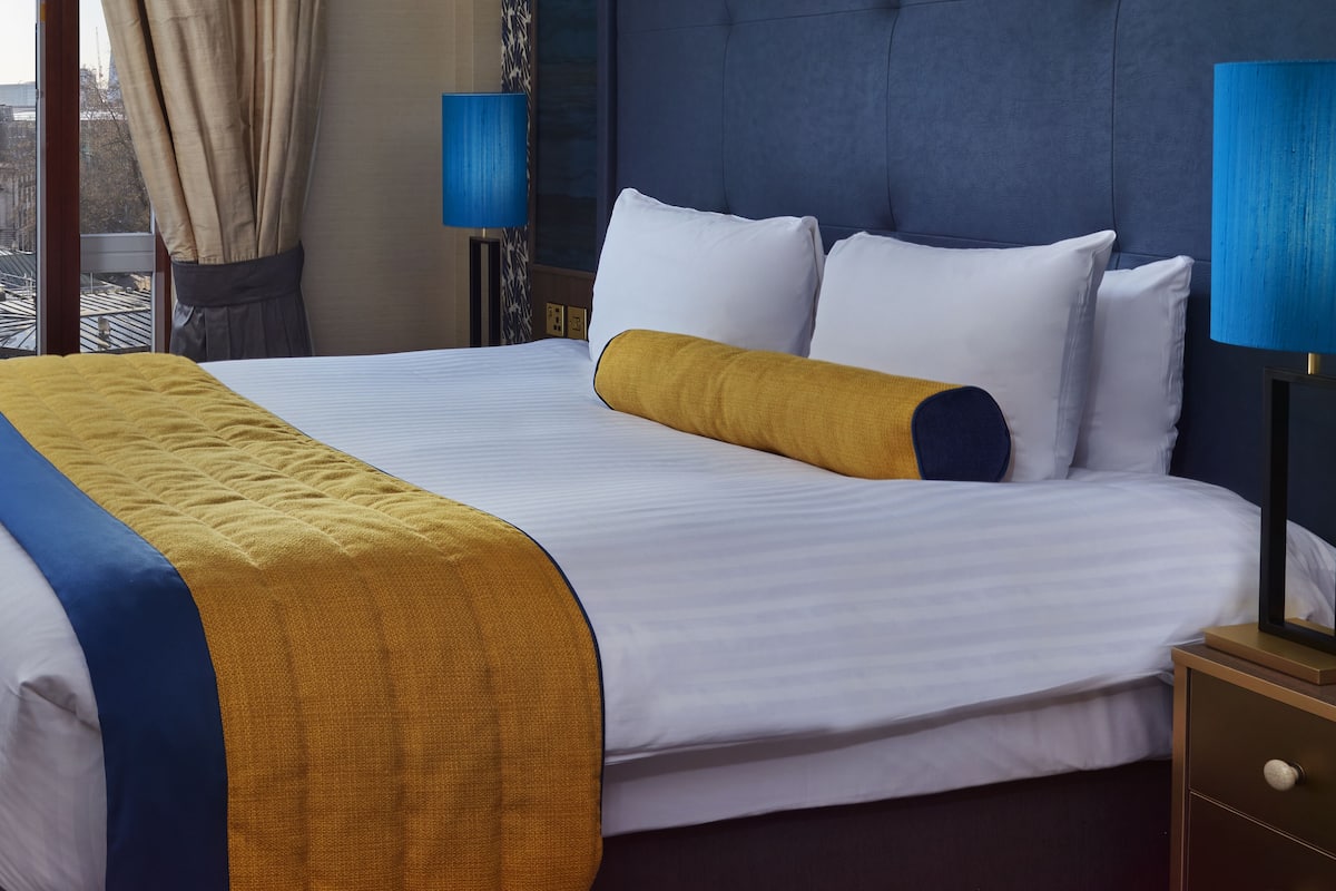 1 slaapkamer, luxe beddengoed, een kluis op de kamer, een bureau