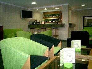 Bar (on property) - Botanico Hotel (Lisbon)