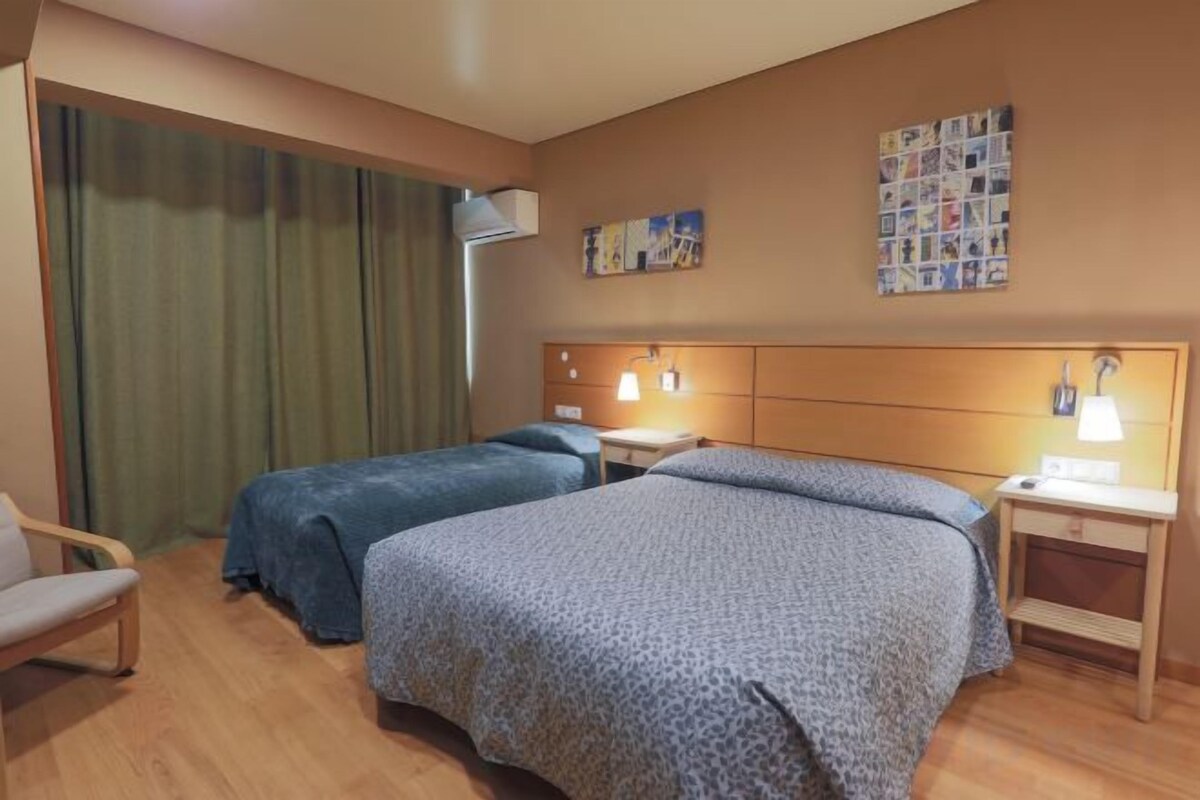 Minibar, in-room safe, blackout curtains