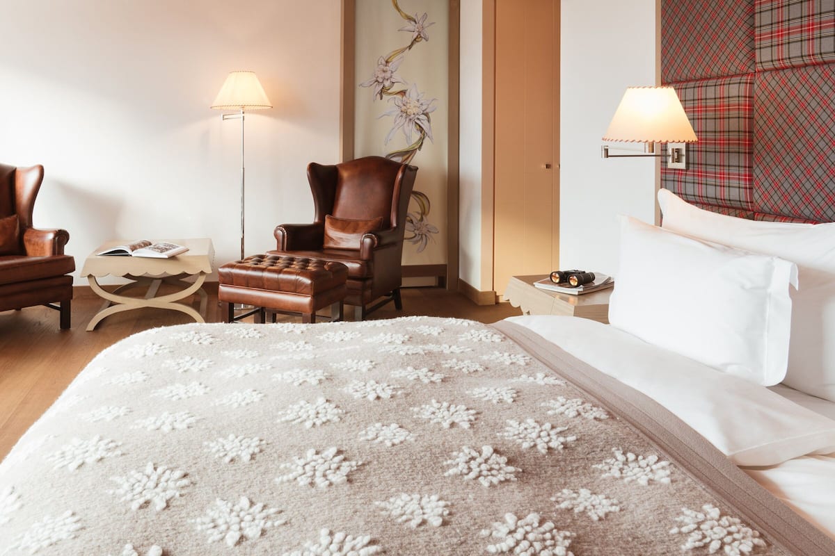 Deluxe Double Room South Facing | 3 bedrooms, premium bedding, minibar, in-room safe