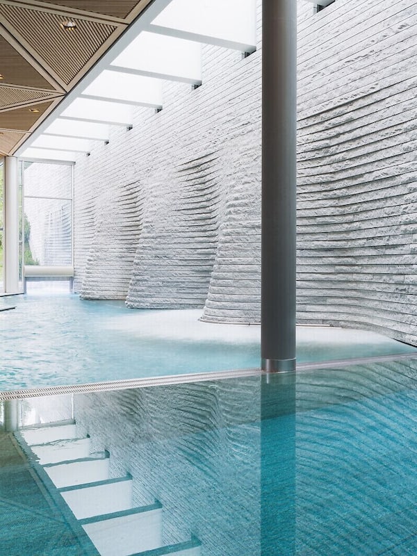 Couples treatment rooms, sauna, hot tub, steam room, body treatments