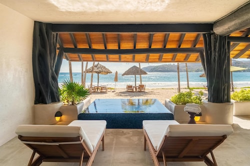 Thompson Zihuatanejo, A Beach Resort, by Hyatt