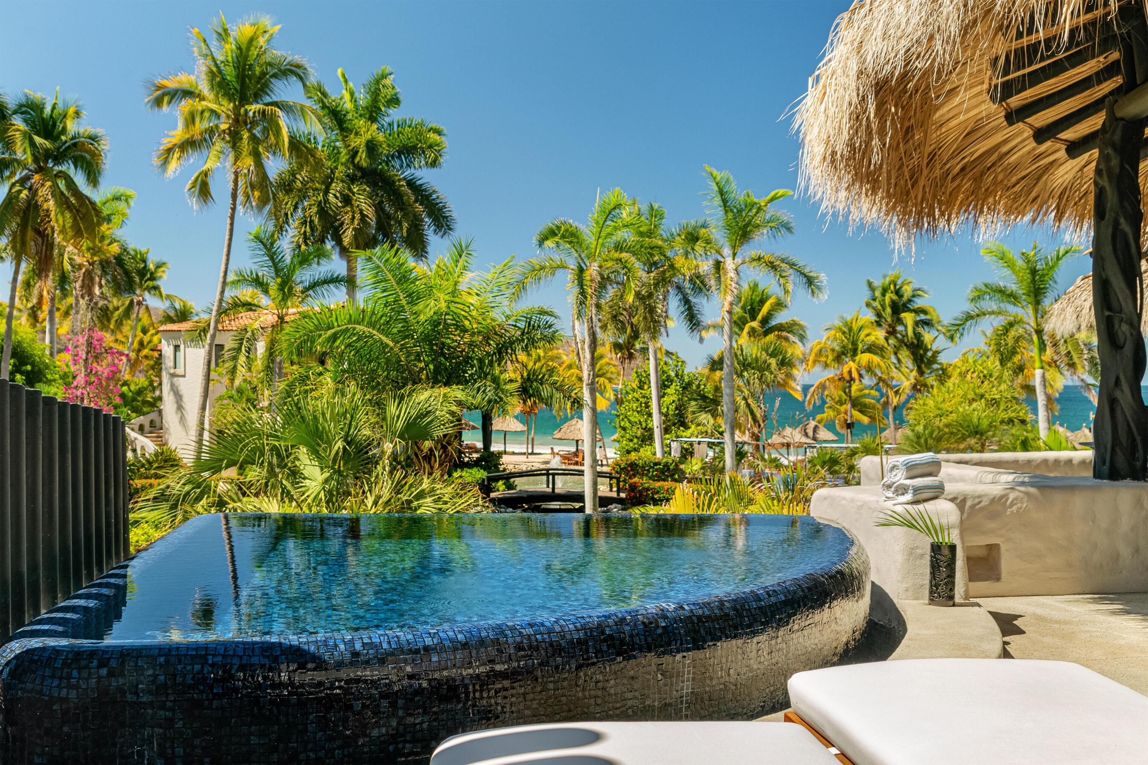 Photo - Thompson Zihuatanejo, A Beach Resort, By Hyatt