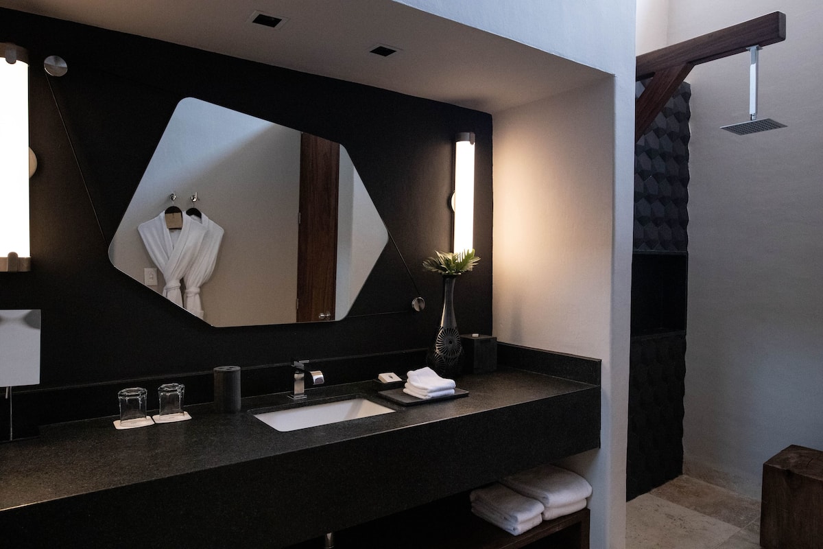 Suite, en front de plage (Plunge Pool) | 1 chambre, literie de qualité supérieure, minibar
