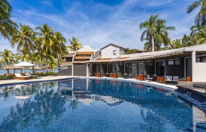 Suite (Swim-Up) | Piscine privée