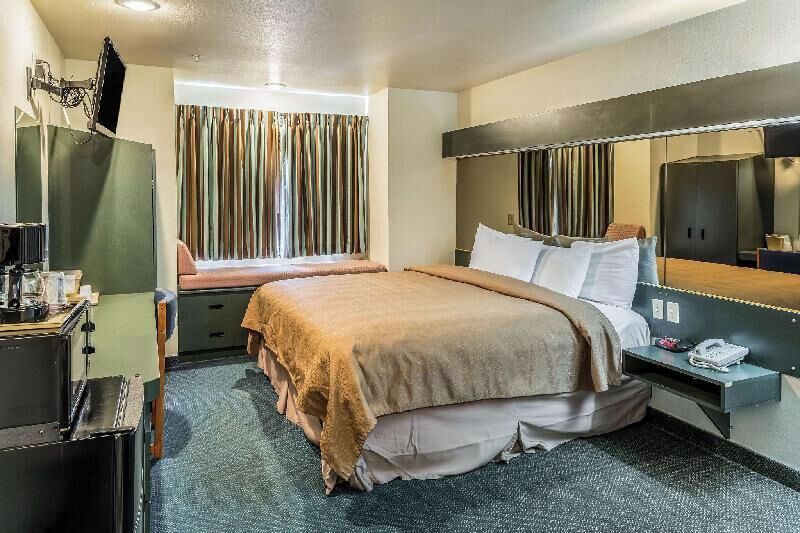 Desk, blackout curtains, iron/ironing board, free WiFi
