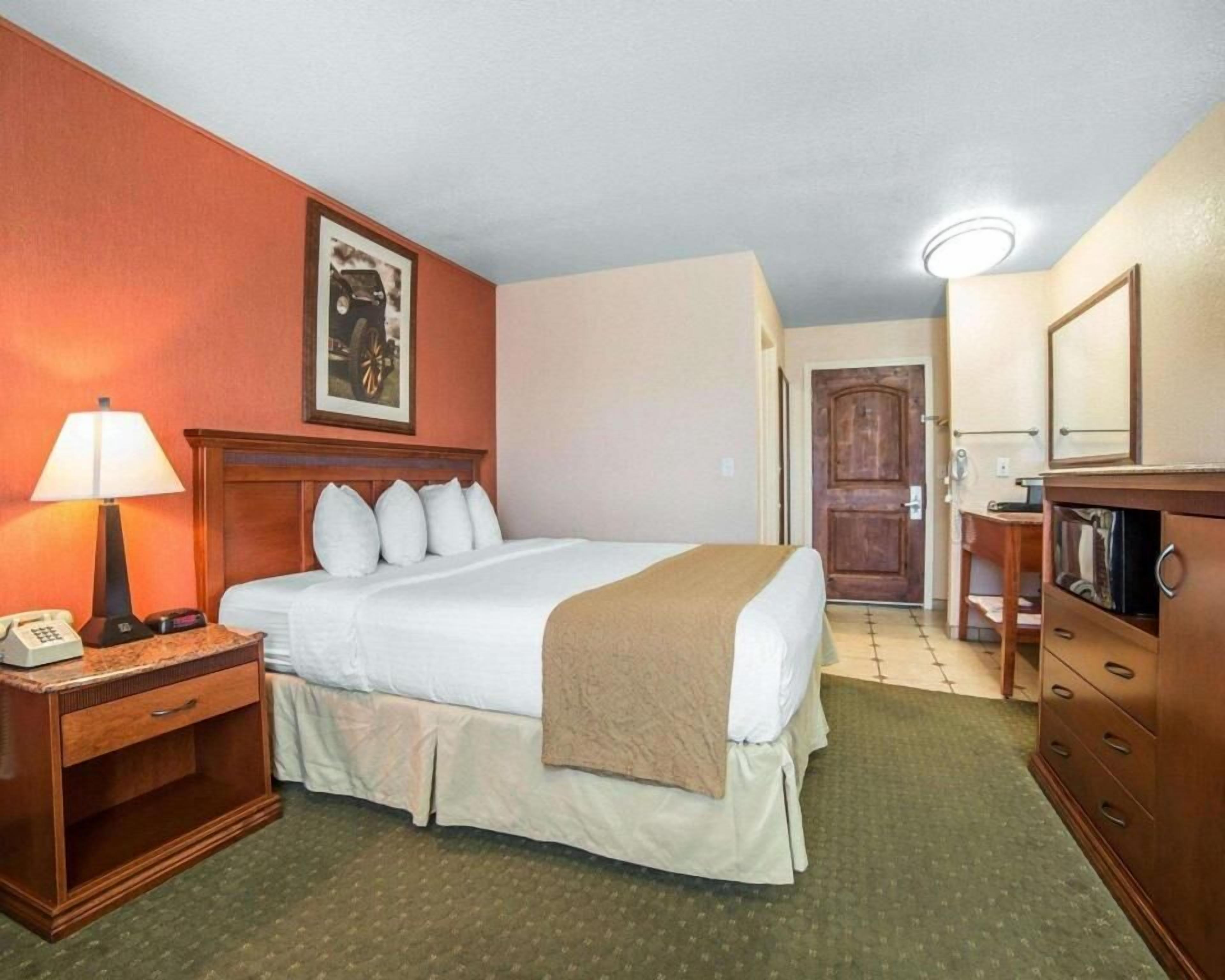 Iron/ironing board, free cribs/infant beds, rollaway beds, free WiFi