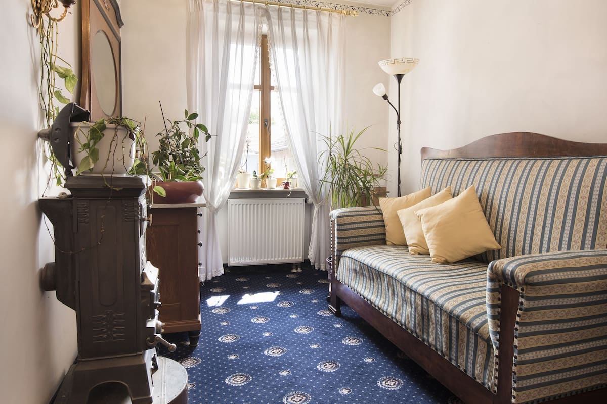 1 bedroom, hypo-allergenic bedding, in-room safe, desk