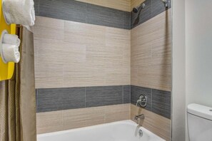 ฝักบัว, ผ้าเช็ดตัว