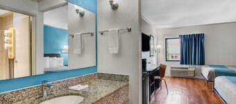 Motel 6 Norcross, GA