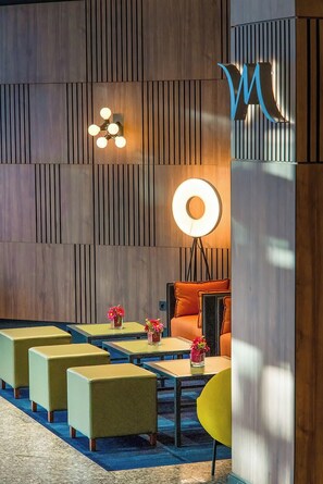 Serveert lunch en diner