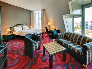 Hypo-allergenic bedding, in-room safe, individually decorated