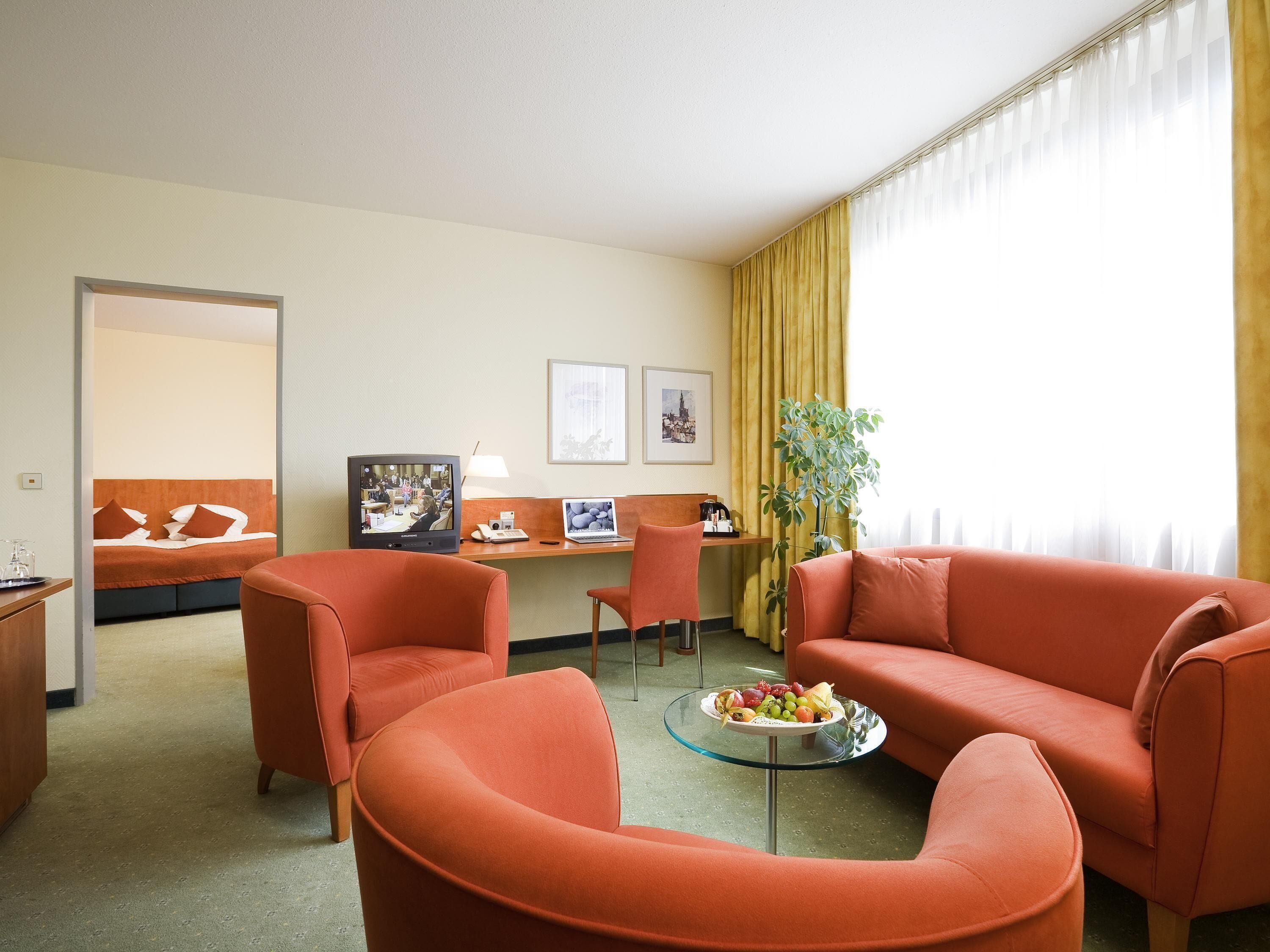 Privilege, Suite, 2 Tempat Tidur Twin | Minibar, brankas, meja kerja, dan kedap suara