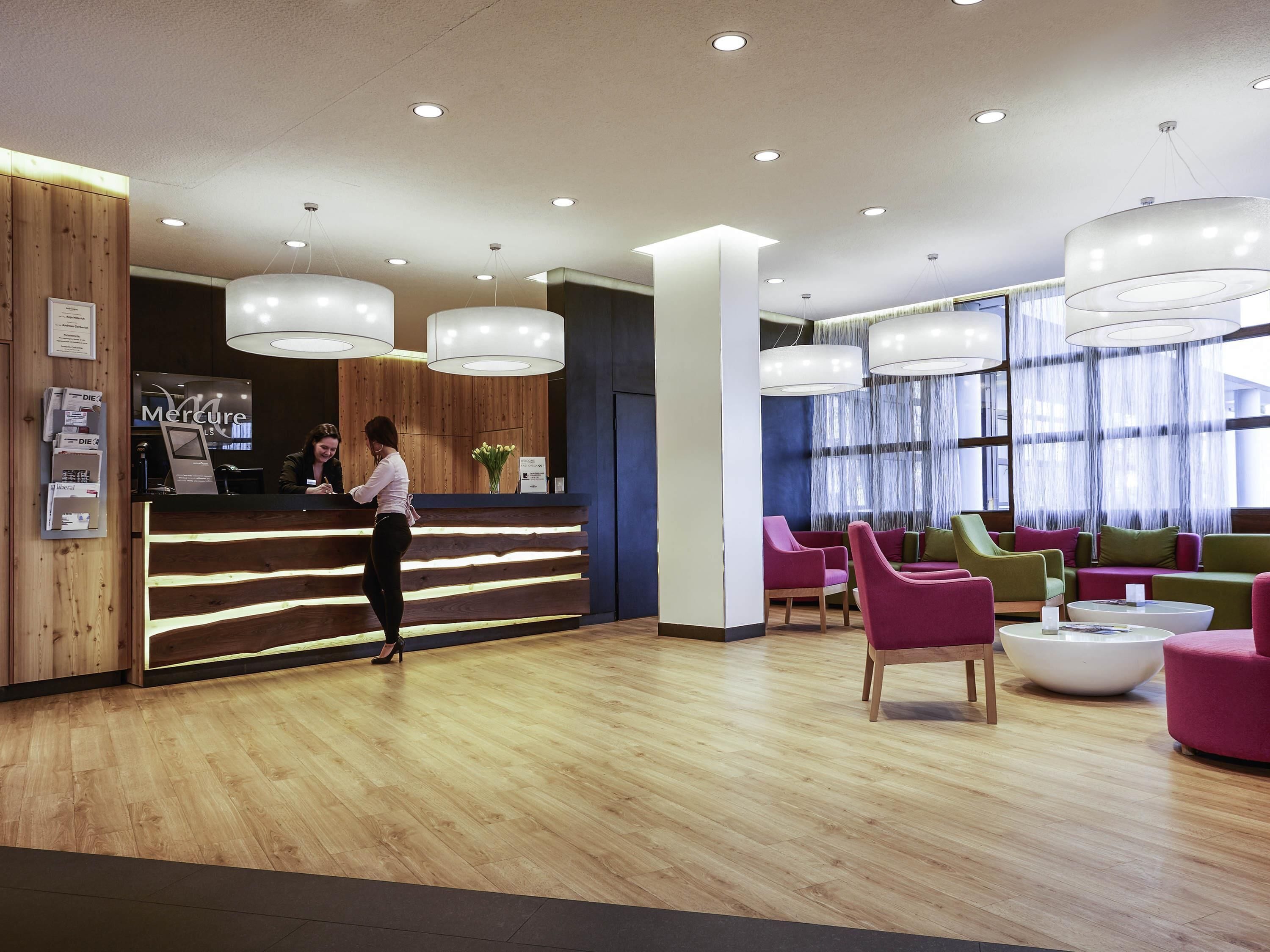 Minibar, coffres-forts dans les chambres, bureau, chambres insonorisées