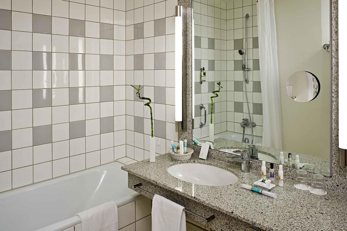 Minibar, in-room safe, desk, soundproofing