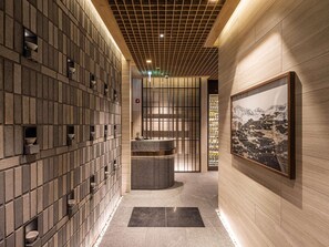 5 restaurants, breakfast, lunch, dinner served; Korean cuisine  - Novotel Ambassador Seoul Gangnam (Seoul)