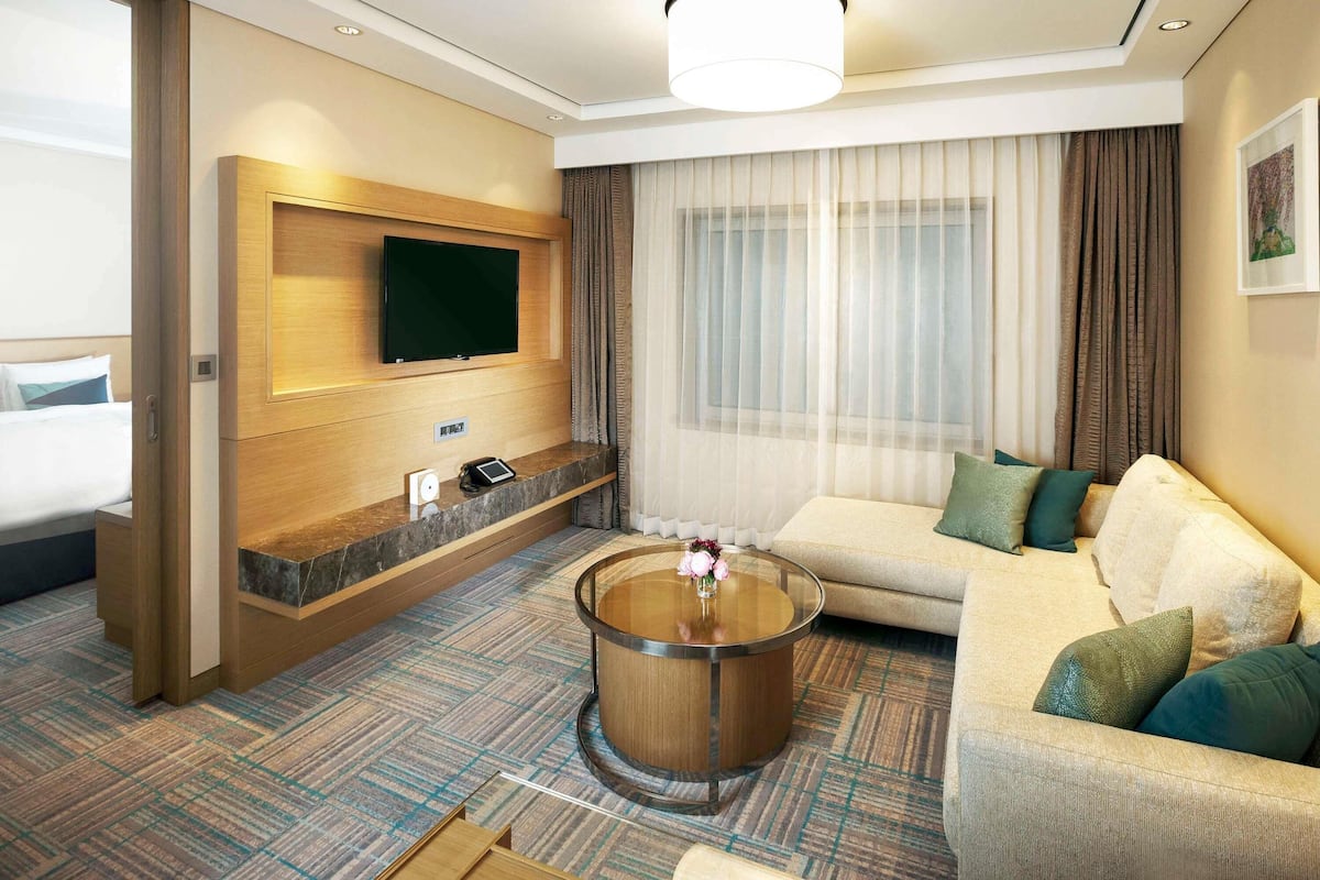 Premier Suite, 1 King Bed | Premium bedding, down comforters, in-room safe, individually decorated