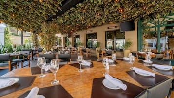 Se sirven desayunos, almuerzos y cenas