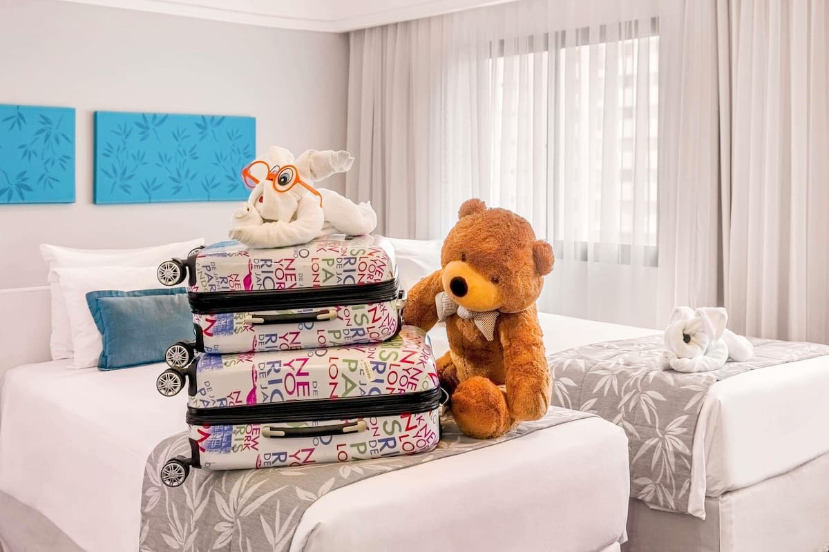 Chambre supĂ©rieure avec lits jumeaux, 2 lits jumeaux | Minibar, coffre-fort, bureau, rideaux dâobscurcissement