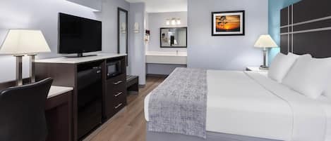 Standard Room, 1 King Bed | In-room safe, desk, iron/ironing board, free WiFi