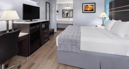 Baymont by Wyndham Brunswick GA