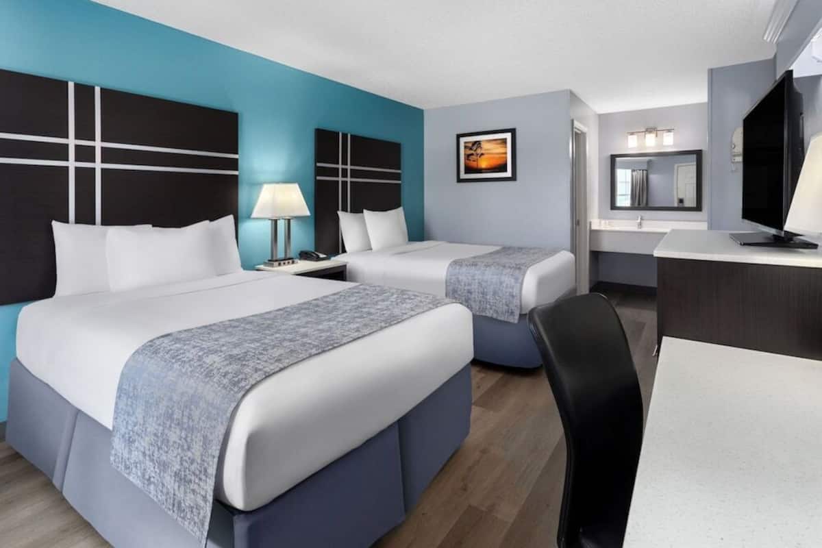 In-room safe, desk, iron/ironing board, free WiFi