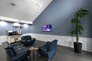 Lobby - Baymont by Wyndham Warner Robins (Warner Robins)