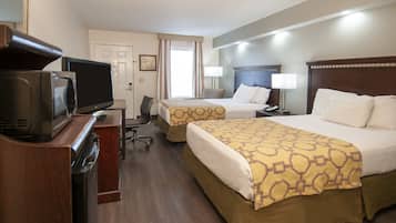 Desk, soundproofing, iron/ironing board, free WiFi