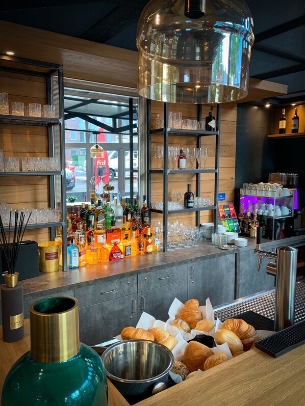 Se ofrece un desayuno continental (9.90 EUR por persona)