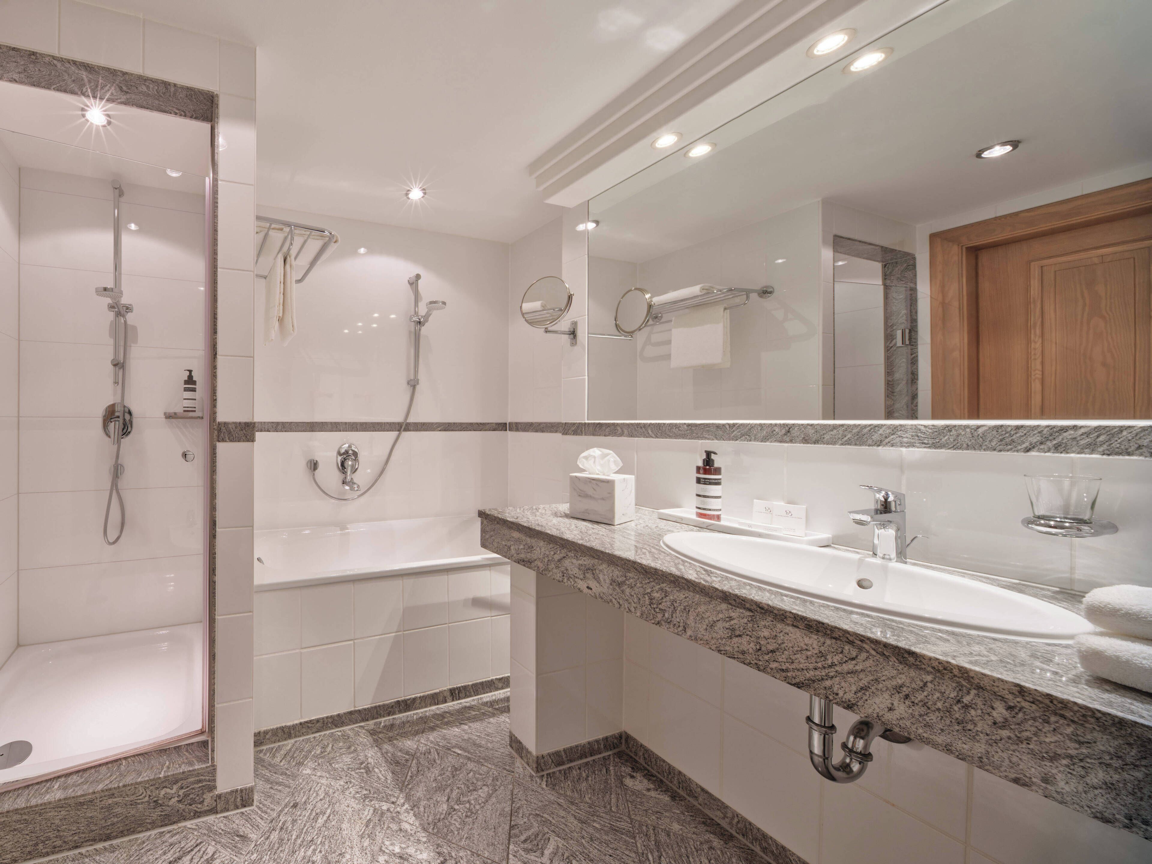 Foto - Adina Apartment Hotel Berlin Hackescher Markt