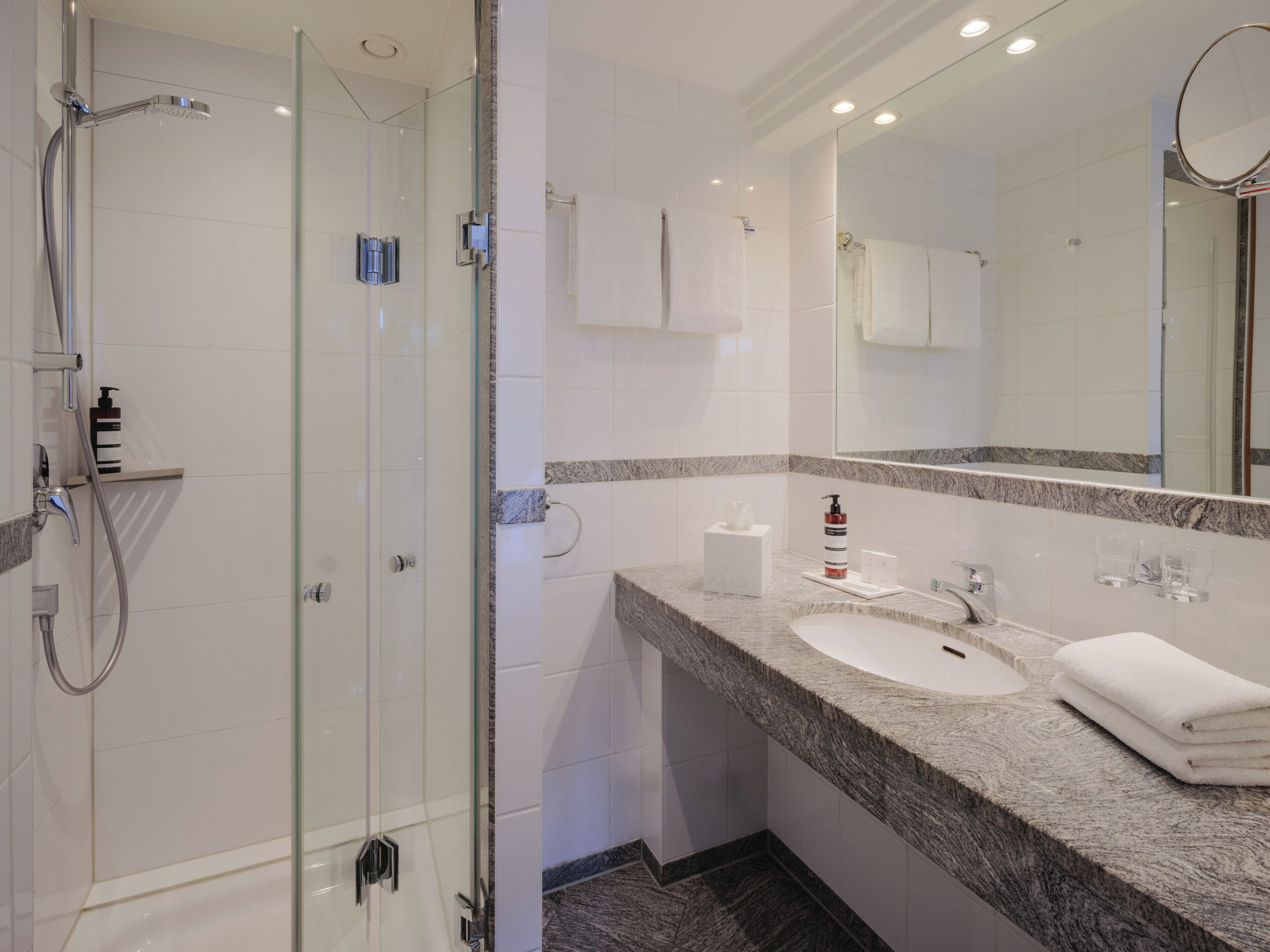 Foto - Adina Apartment Hotel Berlin Hackescher Markt