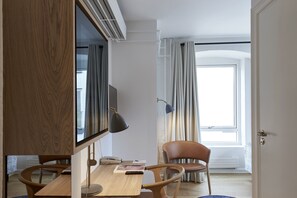 Standard single room | Hypo-allergenic bedding, minibar, in-room safe, desk - Copenhagen Strand Hotel (Copenhagen)