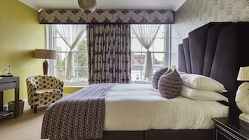 Splendid Rooms | Bàn, nôi/giường cho trẻ sơ sinh (phụ phí)
