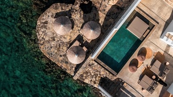 Villa, 3 habitaciones, piscina privada | Ropa de cama hipoalergénica, minibar, caja fuerte y escritorio