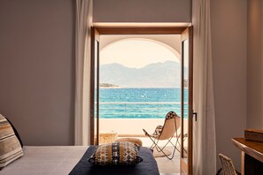 Villa, 3 habitaciones, alberca privada | Ropa de cama hipoalergénica y minibar 
