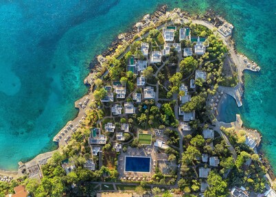 Minos Beach Art Hotel, a Member of Design Hotels