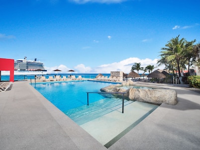 El Cid La Ceiba Beach Hotel