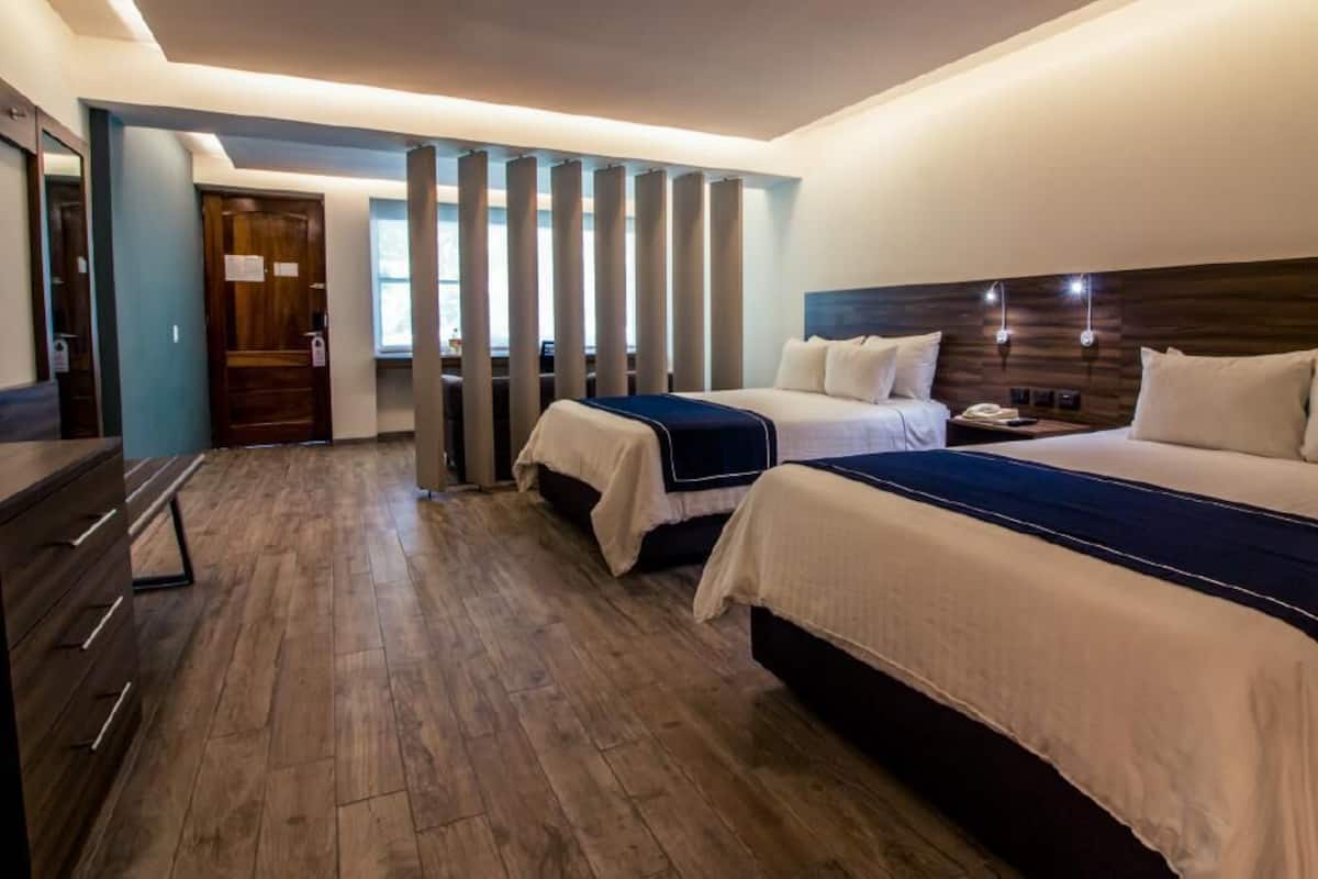 1 dormitori, roba de llit d'alta qualitat i caixa forta a l'habitació