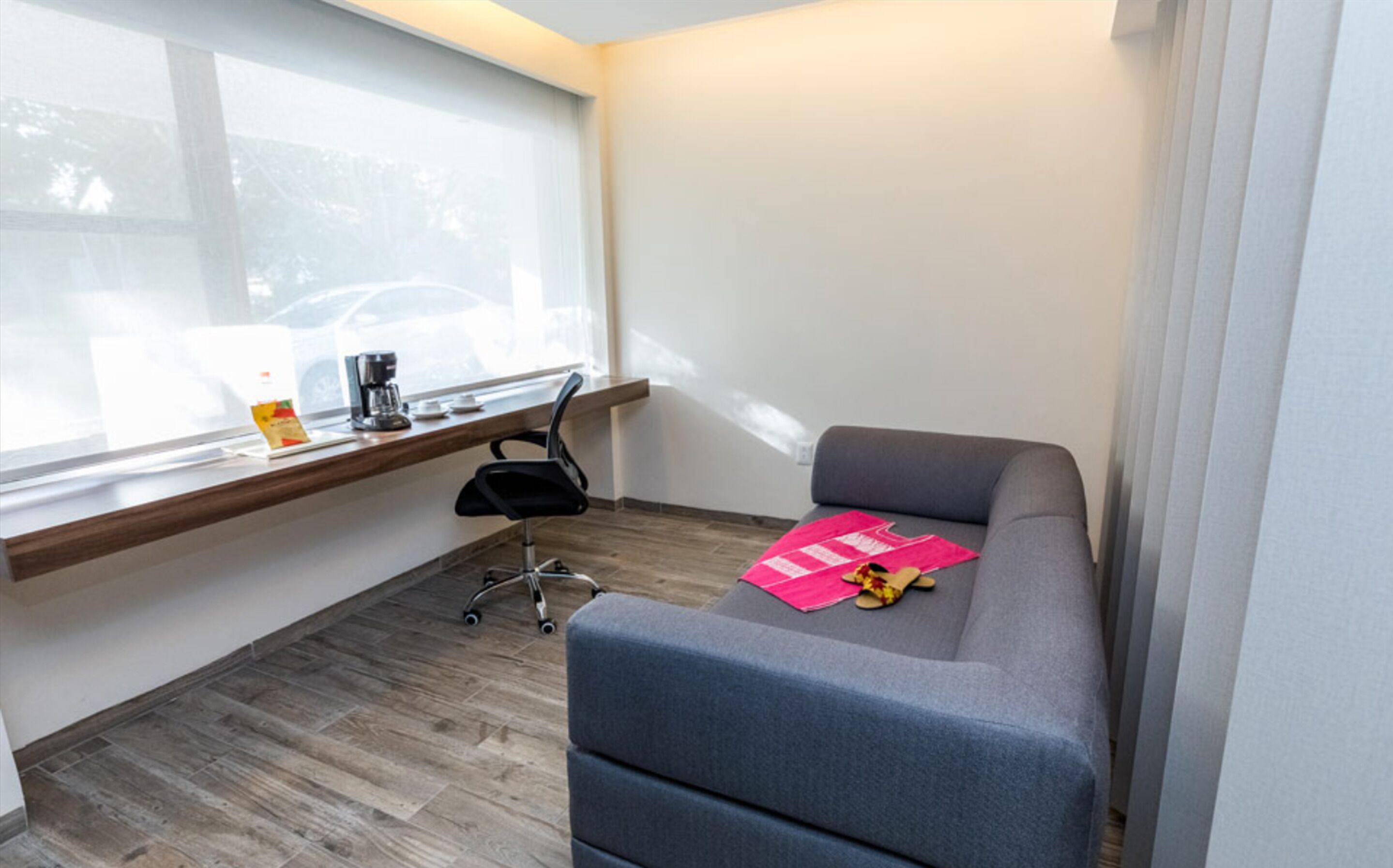 junior suite 2 beds | room amenity