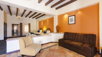 Suite exclusiva, varias camas | Ropa de cama de alta calidad y edredón