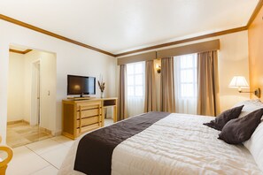 Executive Suite, 1 King Bed with Sofa bed | Premium bedding, down comforters, in-room safe, iron/ironing board