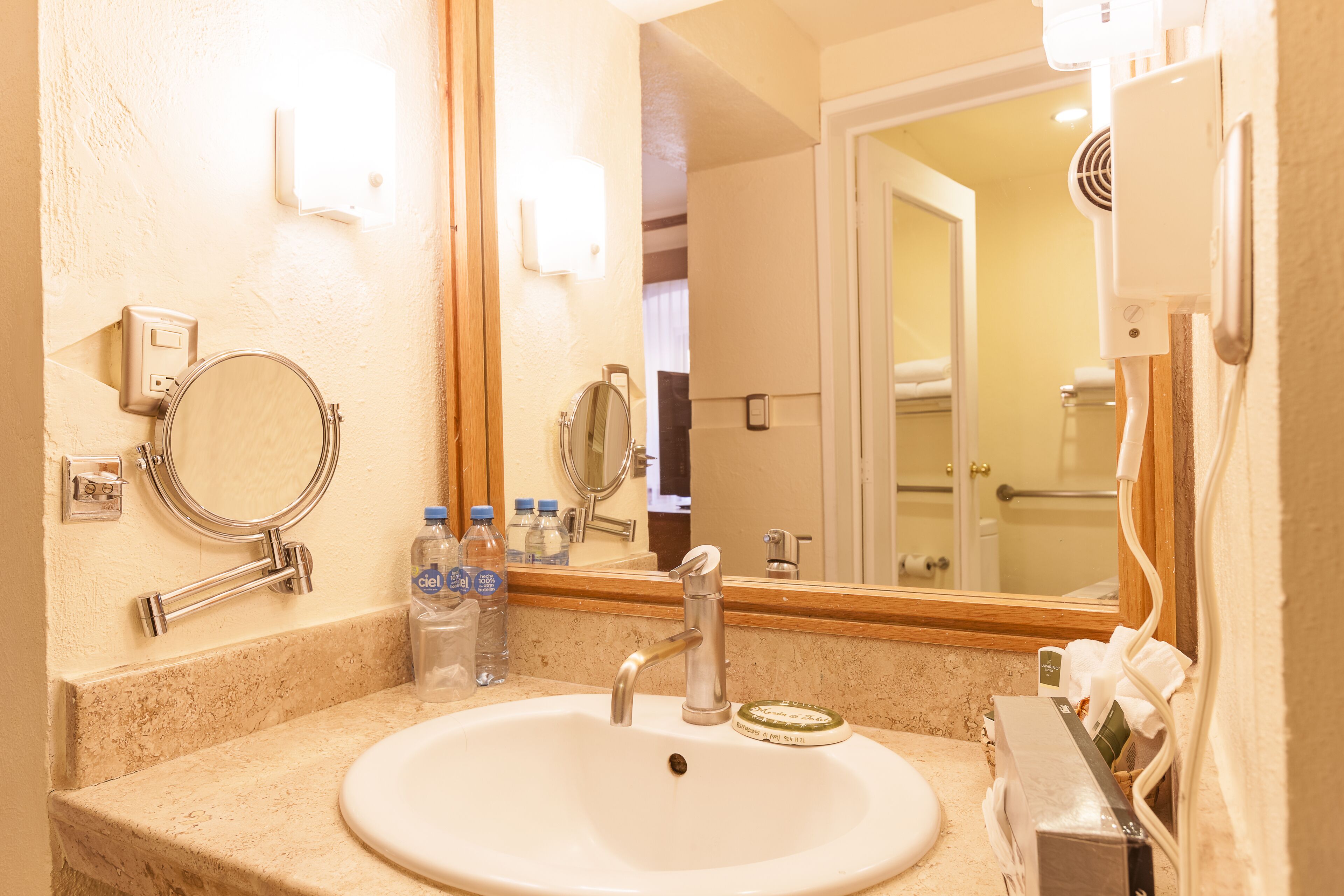 combined shower/bathtub, free toiletries, hair dryer, towels