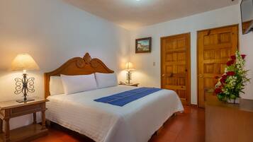 Superior King Size | Tabla de planchar con plancha y wifi gratis